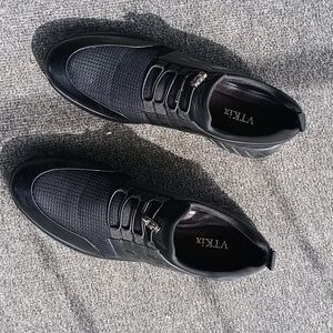 Black casual men's shoes